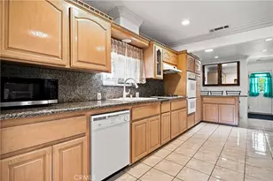 6846 Jellico Ave, Los Angeles, CA 91406 - Photo 13
