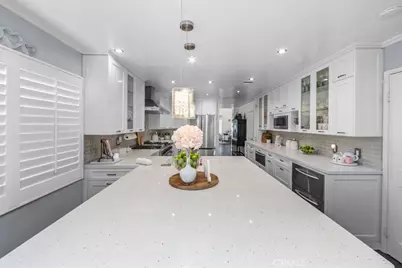 23549 Cherry, Newhall, CA 91321 - Photo 17