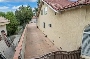 23549 Cherry, Newhall, CA 91321 - Photo 61