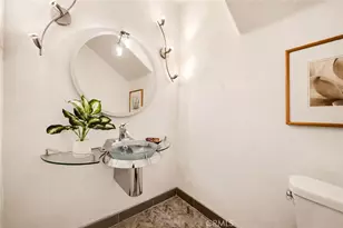 10833 Kling St, North Hollywood, CA 91602 - Photo 7
