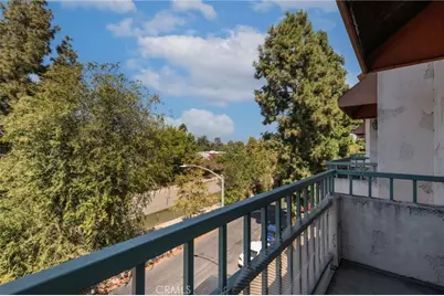 13220 Valleyheart Drive #305, Studio City, CA 91604 - Photo 15