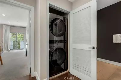 10639 Woodbridge Street #206, Toluca Lake, CA 91602 - Photo 15