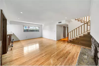 22548 Waterbury, Woodland Hills, CA 91364 - Photo 31