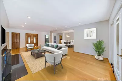 22548 Waterbury, Woodland Hills, CA 91364 - Photo 3