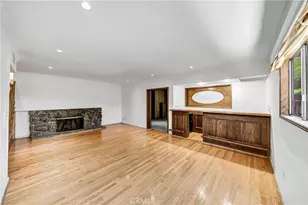 22548 Waterbury, Woodland Hills, CA 91364 - Photo 17
