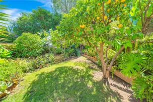 22548 Waterbury, Woodland Hills, CA 91364 - Photo 19