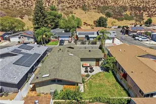 31977 Quartz Ln, Castaic, CA 91384 - Photo 3