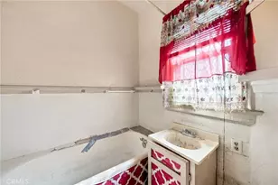 4010 Wall, Los Angeles, CA 90011 - Photo 9