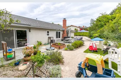 2378 Avenida Otono, Thousand Oaks, CA 91362 - Photo 25