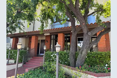 12830 Burbank #307, Valley Village, CA 91607 - Photo 3