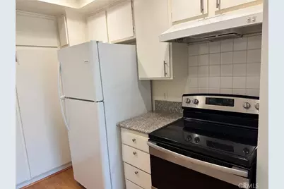 12830 Burbank #307, Valley Village, CA 91607 - Photo 13