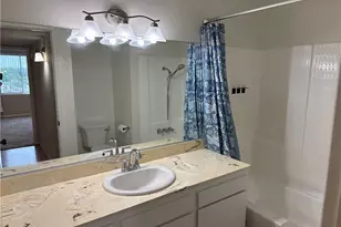 12830 Burbank, Valley Village, CA 91607 - Photo 15