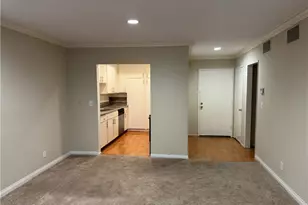 12830 Burbank, Valley Village, CA 91607 - Photo 9