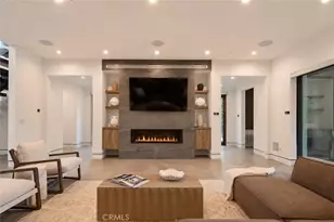 23262 Gonzales Dr, Woodland Hills, CA 91367 - Photo 15