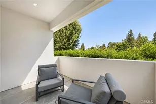 23262 Gonzales Dr, Woodland Hills, CA 91367 - Photo 37