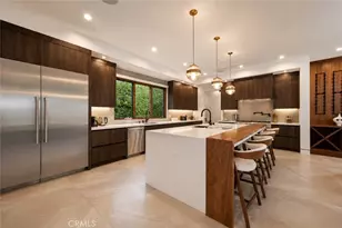 23262 Gonzales Dr, Woodland Hills, CA 91367 - Photo 23