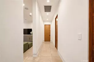 23262 Gonzales Dr, Woodland Hills, CA 91367 - Photo 69