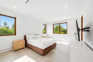 23262 Gonzales Dr, Woodland Hills, CA 91367 - Photo 43