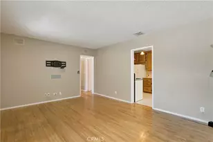 14766 Kingsbury St, Mission Hills (San Fernando), CA 91345 - Photo 9