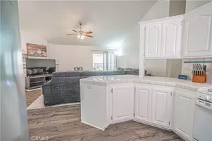 20160 Summit View Dr, Canyon Country, CA 91351 - Photo 15