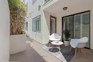 4724 Kester, Sherman Oaks, CA 91403 - Photo 13