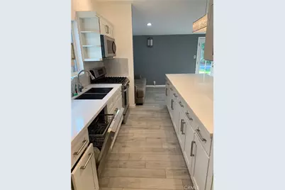 8214 Shirley, Los Angeles, CA 91335 - Photo 3
