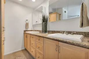 22445 Dardenne, Calabasas, CA 91302 - Photo 21