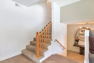 22445 Dardenne, Calabasas, CA 91302 - Photo 17