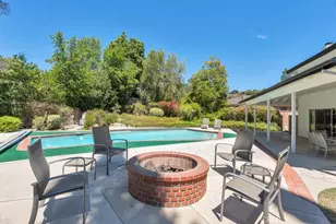 22445 Dardenne, Calabasas, CA 91302 - Photo 31
