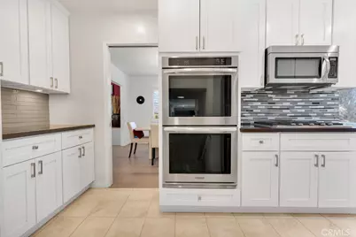 22445 Dardenne, Calabasas, CA 91302 - Photo 13
