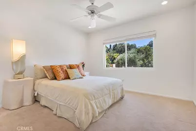 22445 Dardenne, Calabasas, CA 91302 - Photo 23