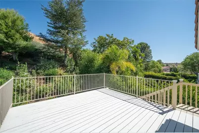 20551 Caitlin Lane, Saugus, CA 91350 - Photo 33