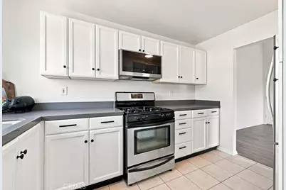 18350 Hatteras #211, Tarzana, CA 91356 - Photo 9