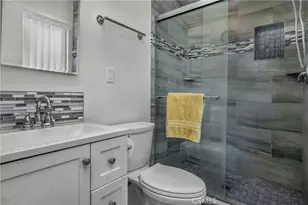 12319 Thelma St, Los Angeles, CA 91352 - Photo 15