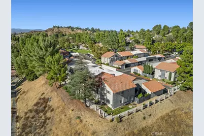 26853 Avenida Terraza, Saugus, CA 91350 - Photo 31