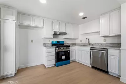 26853 Avenida Terraza, Saugus, CA 91350 - Photo 9