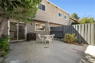 26853 Avenida Terraza, Saugus, CA 91350 - Photo 25