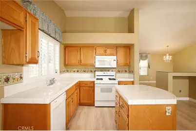 19707 Skyview Court, Canyon Country, CA 91351 - Photo 7