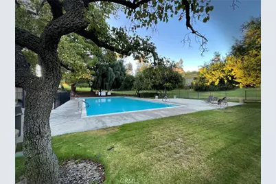 20042 Avenue Of The Oaks, Newhall, CA 91321 - Photo 31