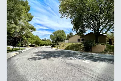 20042 Avenue Of The Oaks, Newhall, CA 91321 - Photo 35