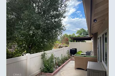 20042 Avenue Of The Oaks, Newhall, CA 91321 - Photo 37