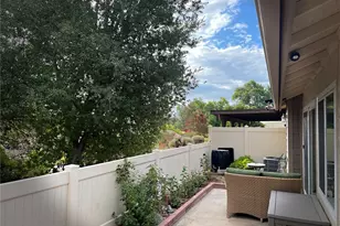 20042 Ave Of The Oaks, Newhall, CA 91321 - Photo 37