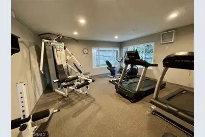 20042 Avenue Of The Oaks, Newhall, CA 91321 - Photo 29