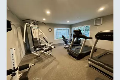 20042 Avenue Of The Oaks, Newhall, CA 91321 - Photo 29