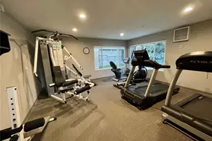 20042 Ave Of The Oaks, Newhall, CA 91321 - Photo 29