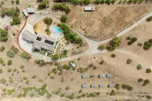 33247 Escondido Dr, Agua Dulce, CA 91390 - Photo 51