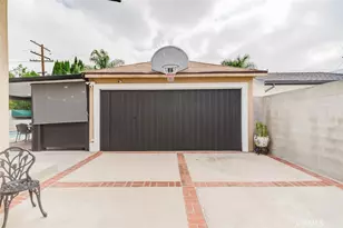 6620 Costello Ave, Van Nuys, CA 91405 - Photo 7