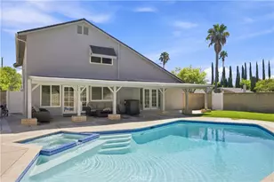 23002 La Granja, Valencia, CA 91354 - Photo 5