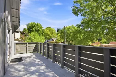 23002 La Granja, Valencia, CA 91354 - Photo 31