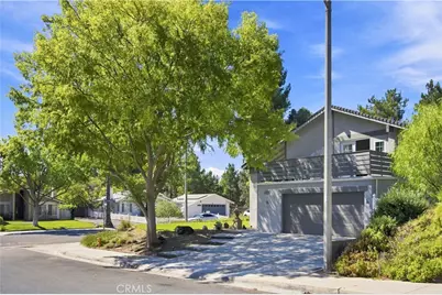 23002 La Granja, Valencia, CA 91354 - Photo 3